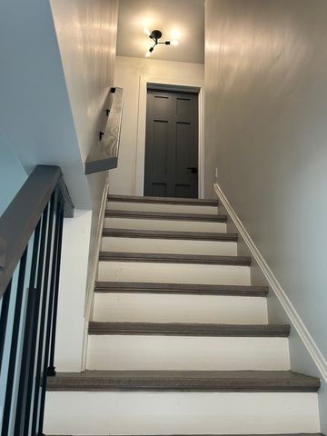 8405 S Indiana Avenue, Chicago, IL 60619