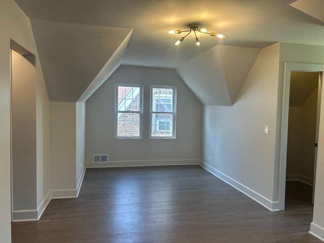 8405 S Indiana Avenue, Chicago, IL 60619