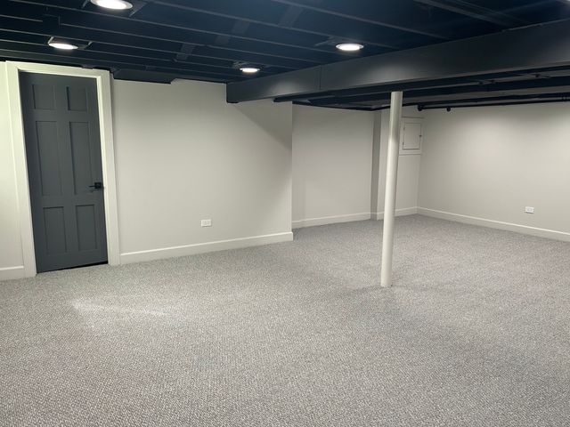 8405 S Indiana Avenue, Chicago, IL 60619