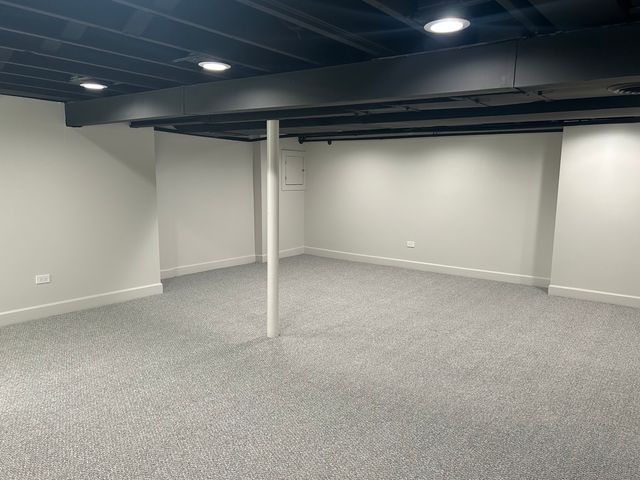 8405 S Indiana Avenue, Chicago, IL 60619