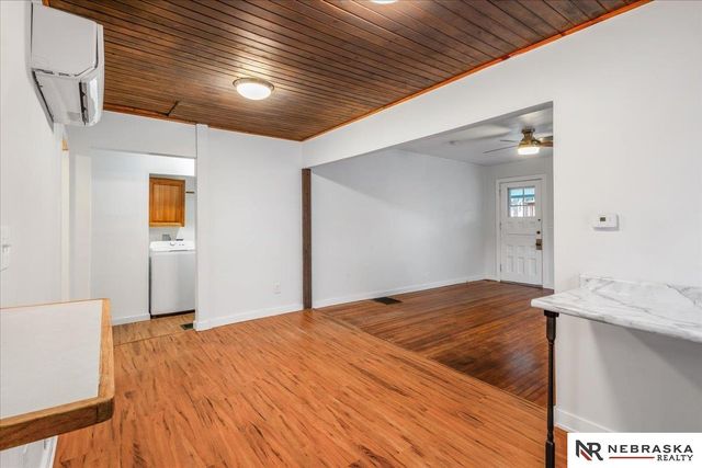 645 S 28th Street, Lincoln, NE 68510