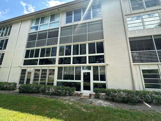 1901 Bermuda Circle B1, Coconut Creek, FL 33066