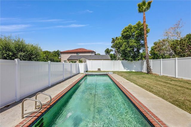 5659 Donna Avenue, Tarzana, CA 91356
