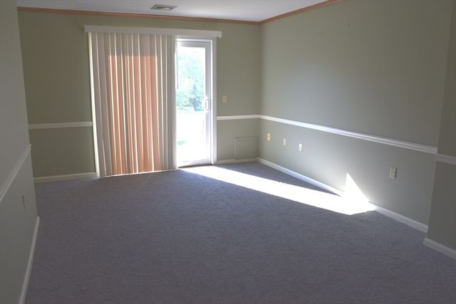 3 Fairway Ln 1, Blackstone, MA 01504