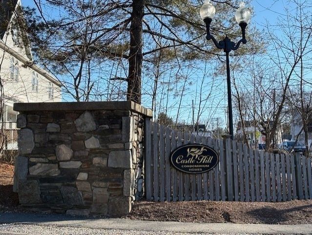 3 Fairway Ln 1, Blackstone, MA 01504