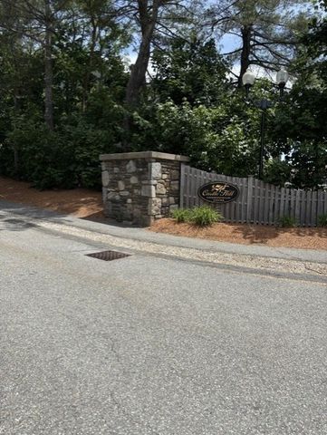 3 Fairway Ln 1, Blackstone, MA 01504