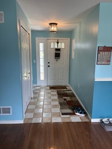 3 Fairway Ln 1, Blackstone, MA 01504