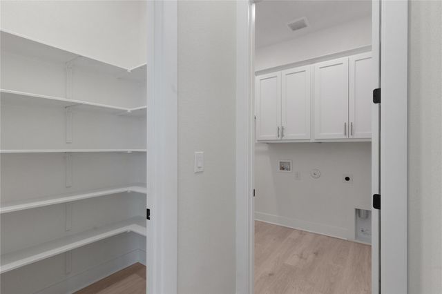 1109 Painted Horse DR, Georgetown, TX 78633