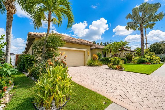 2557 MARBLEHEAD DRIVE, Sarasota, FL 34231