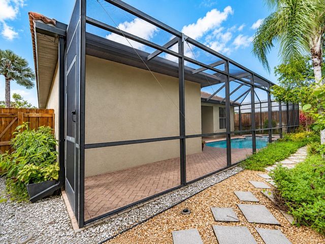2557 MARBLEHEAD DRIVE, Sarasota, FL 34231