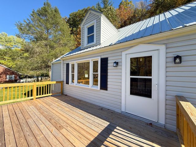 2020 WEST MIDLAND TRL, Lexington, VA 24450