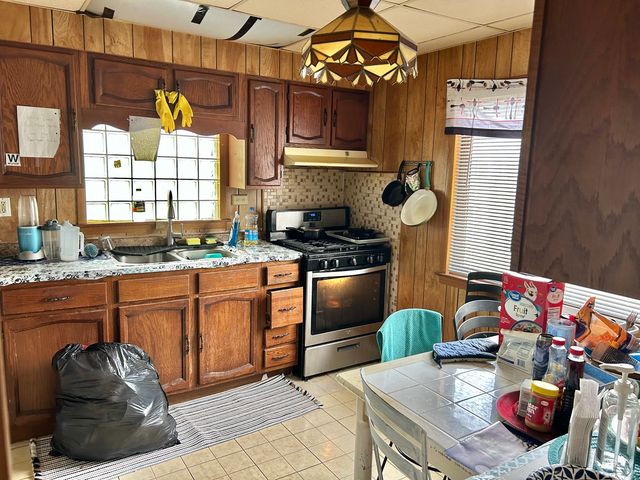 17048 LORENZ Avenue, Lansing, IL 60438