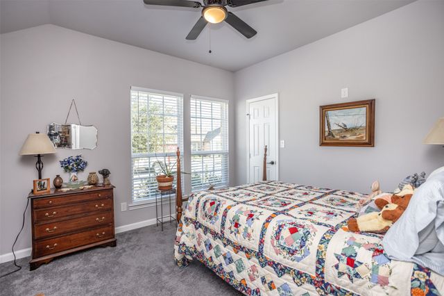 1135 Vintage Avenue, Gainesville, TX 76240