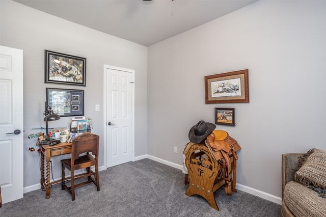 1135 Vintage Avenue, Gainesville, TX 76240