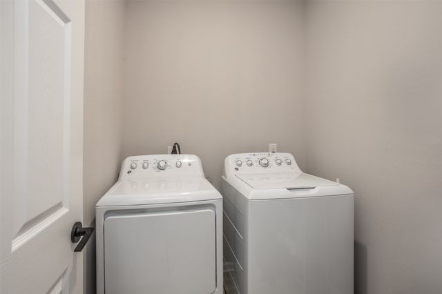 1135 Vintage Avenue, Gainesville, TX 76240