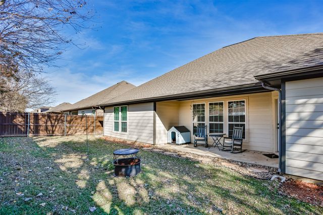 1135 Vintage Avenue, Gainesville, TX 76240