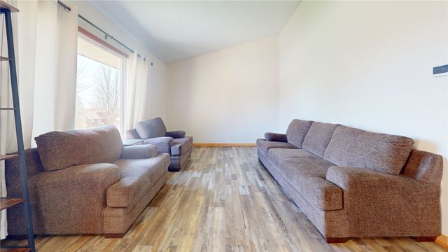 1225 E 14th Street, Norwalk, IA 50211