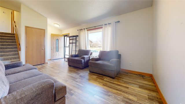 1225 E 14th Street, Norwalk, IA 50211