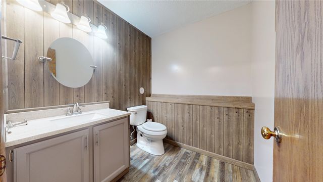 1225 E 14th Street, Norwalk, IA 50211