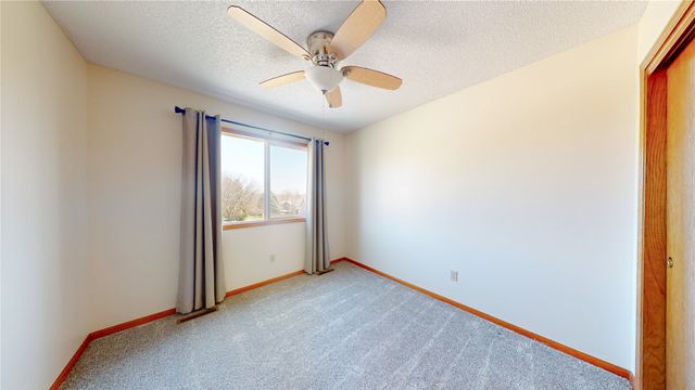 1225 E 14th Street, Norwalk, IA 50211