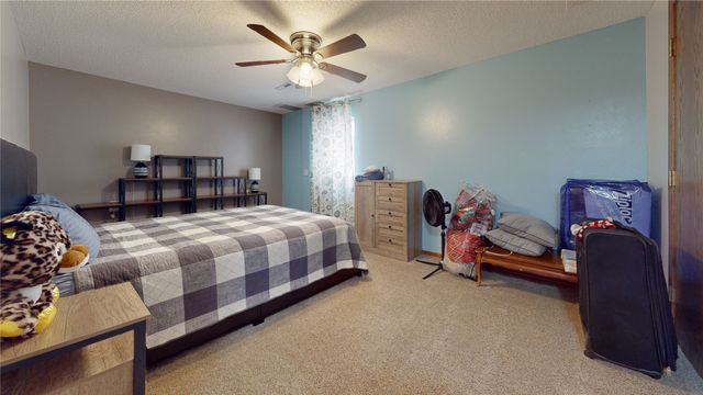 1225 E 14th Street, Norwalk, IA 50211