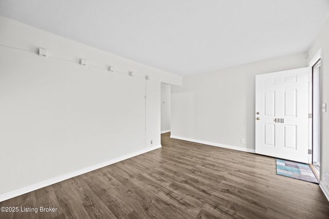 4811 Fister Ct, Louisville, KY 40258