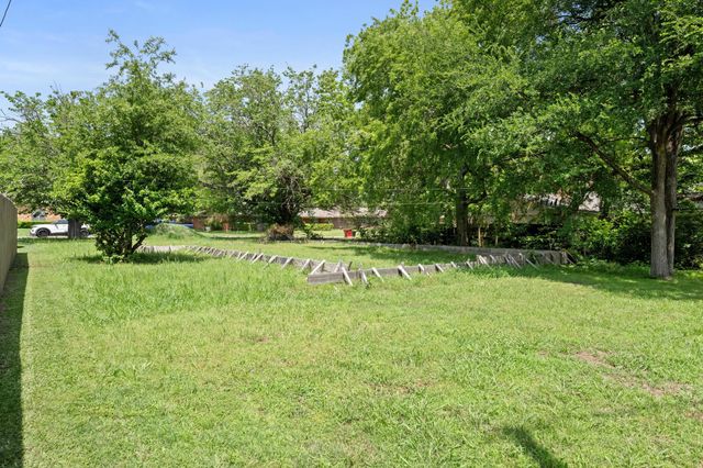 602 Wes Michael Road, Bonham, TX 75418
