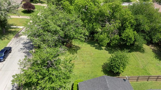 602 Wes Michael Road, Bonham, TX 75418