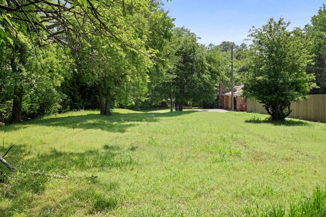 602 Wes Michael Road, Bonham, TX 75418