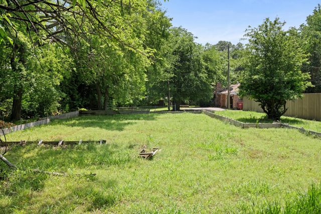 602 Wes Michael Road, Bonham, TX 75418