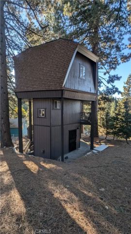 31438 Easy Street, Running Springs, CA 92382