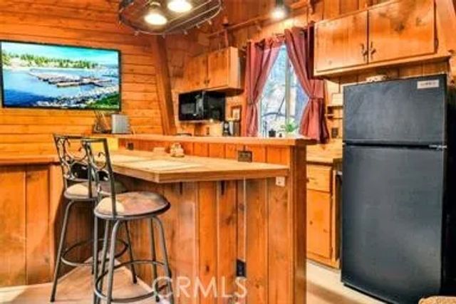 31438 Easy Street, Running Springs, CA 92382