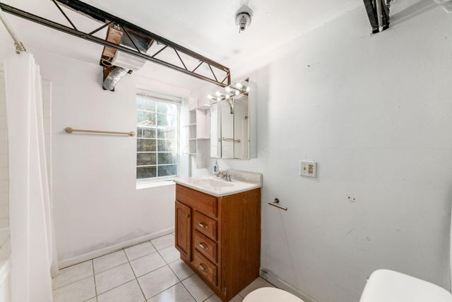 702 E Weisheimer Road, Columbus, OH 43214