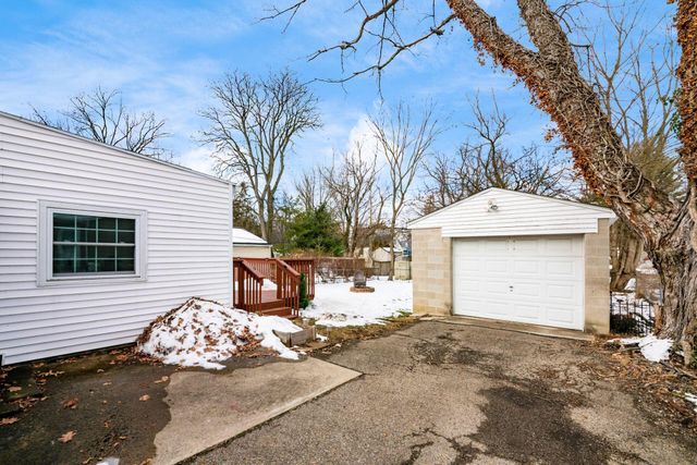 702 E Weisheimer Road, Columbus, OH 43214