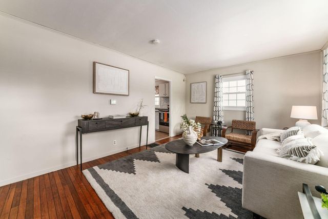 702 E Weisheimer Road, Columbus, OH 43214