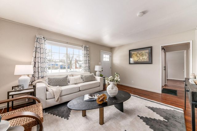 702 E Weisheimer Road, Columbus, OH 43214