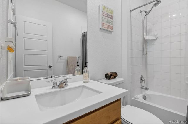 3492 N Buchanan Way, Aurora, CO 80019