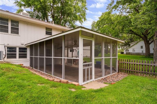10809 E 47th Street, Kansas City, MO 64133