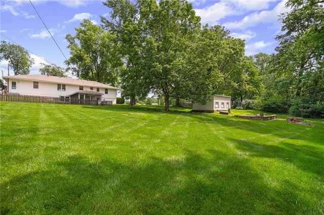 10809 E 47th Street, Kansas City, MO 64133