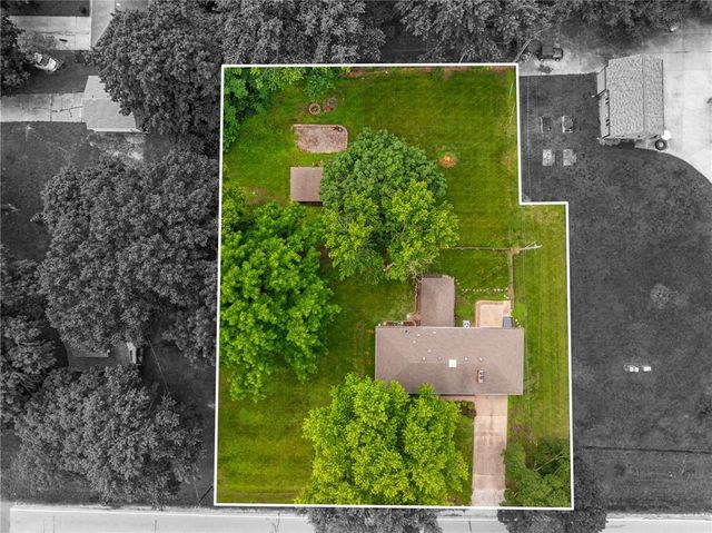 10809 E 47th Street, Kansas City, MO 64133