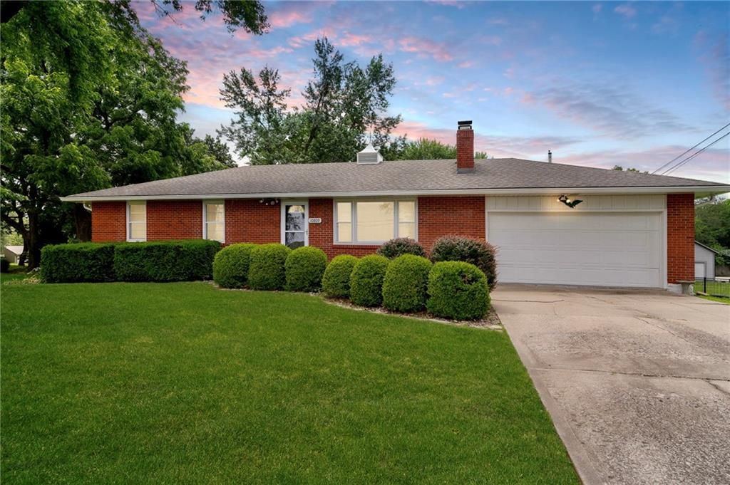 10809 E 47th Street, Kansas City, MO 64133