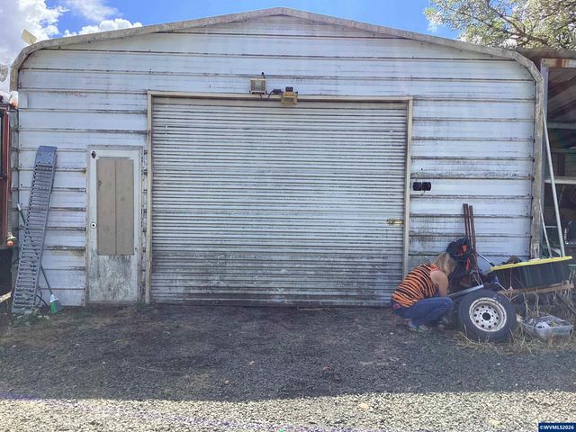 260 Charlotte St NE, Albany, OR 97322