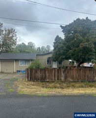 260 Charlotte St NE, Albany, OR 97322