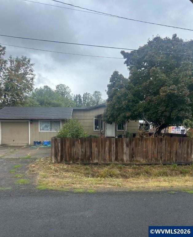 260 Charlotte St NE, Albany, OR 97322