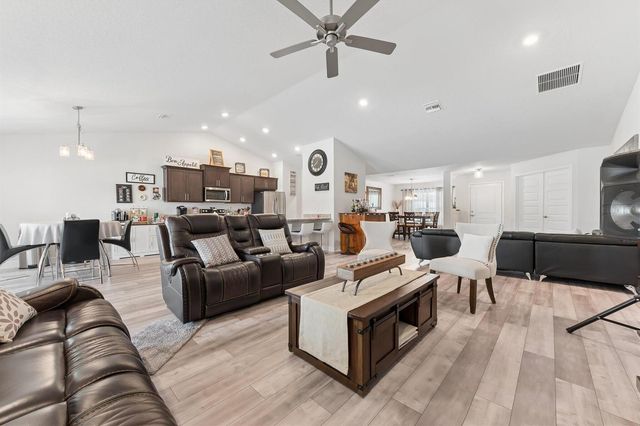 1862 SW Monterrey Lane, Port St. Lucie, FL 34953