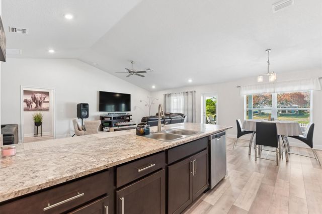 1862 SW Monterrey Lane, Port St. Lucie, FL 34953