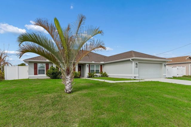 1862 SW Monterrey Lane, Port St. Lucie, FL 34953