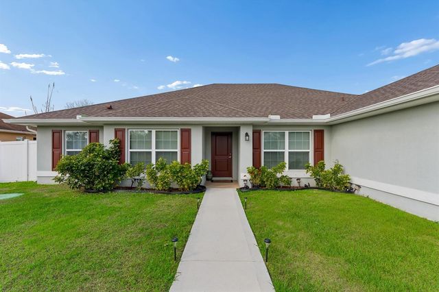 1862 SW Monterrey Lane, Port St. Lucie, FL 34953