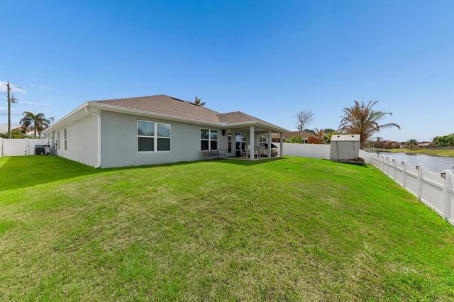 1862 SW Monterrey Lane, Port St. Lucie, FL 34953