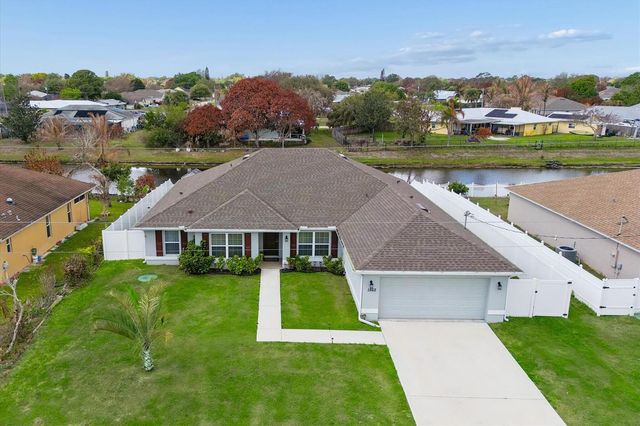 1862 SW Monterrey Lane, Port St. Lucie, FL 34953